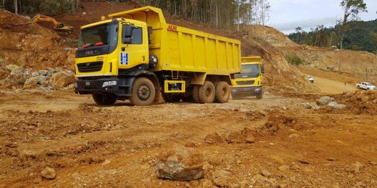 10 Unit Truk Tata Prima Dipercaya Perusahaan Tambang di Halmahera