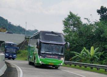 5 Trik Atasi Mual Saat Naik Bus