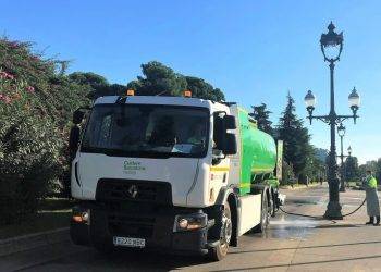 73 Truk Listrik Renault Akan Digunakan Sebagai Alat Pengangkut Sampah