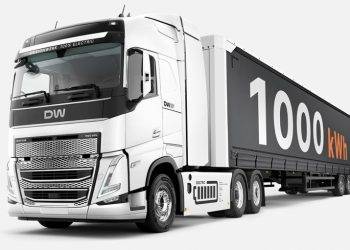 Anak Perusahaan Volvo Luncurkan Truk Trailer Listrik, Kapasitas Baterai 1.000 Kwh