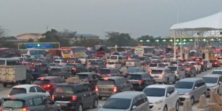 Arus Balik Libur Panjang Diprediksi Hari Ini dan Minggu