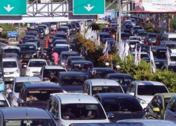 Arus Lalin Padat, Polisi Berlakukan One Way Menuju Puncak