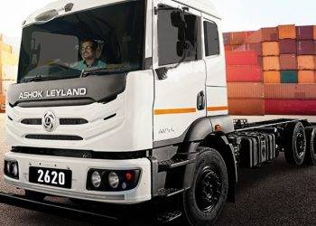 Ashok Leyland AVTR 2620, Truk Heavy Duty 8 Roda Pertama di India