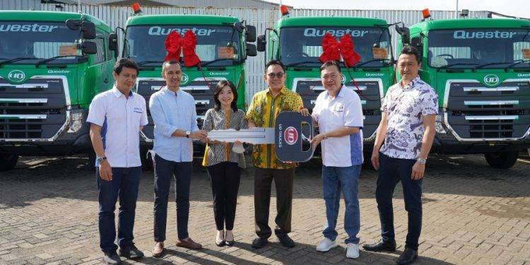 Astra UD Trucks Serahkan 32 Unit Truk Quester Euro 5 Ke Pelanggan