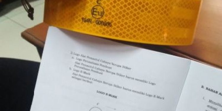 Awas! Banyak Reflektor Cahaya Palsu