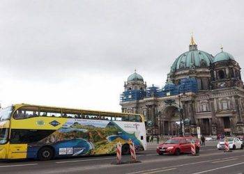 Bangga! Bus Wonderful Indonesia Jadi Ajang Selfie di Jerman