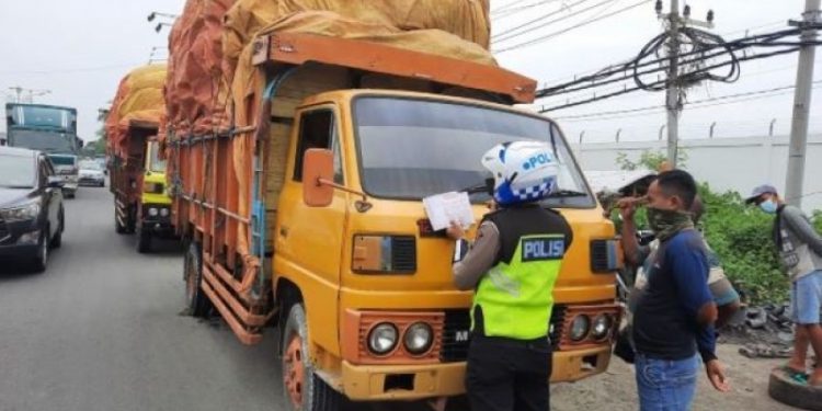 Berbagai Cara Memberantas Truk ODOL, Kemenhub Sebut Tidak Boleh Lulus Uji KIR