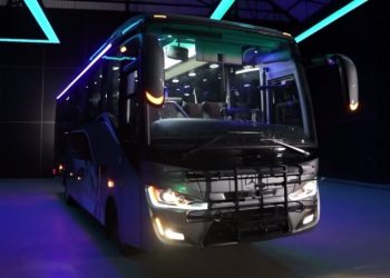 Bersama Karoseri Laksana, Daimler Pamer Bus Mercedes-Benz OF 917 Combi Suites Baru