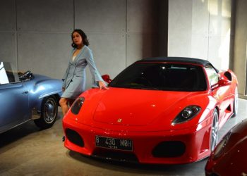 Bertransaksi di Dealer TDA Luxury, Pelanggan Bisa Terbang dengan Singapore Airlines