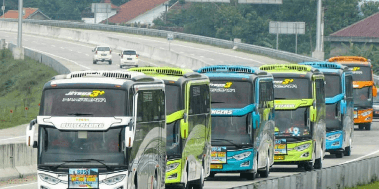 Biar Gak Ngeblong, Bus Ngerem Pake Rem Mesin