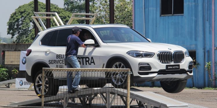 BMW Astra Hadirkan Joyfest 2020, Bisa Jajal Mobil Listrik i3s