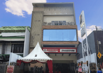 Bridgestone Buka Toko Model di Surabaya