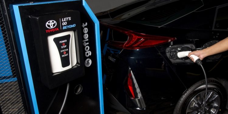 Buntuti Hyundai, Toyota Akan Turut Hadirkan Kendaraan Listrik di Indonesia