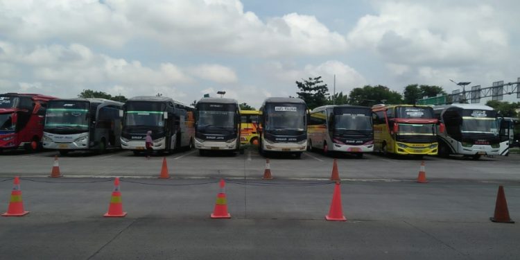 Bus Berstiker Khusus Hanya Layani Penumpang Non Mudik