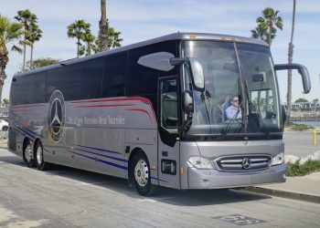 Bus Mercedes-Benz Tourrider Dapat Penghargaan “Busplaner Innovation Award 2022”