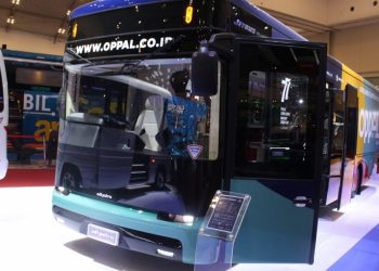 Bus ‘Podcast’ Buatan Adi Putro Jadi Magnet Pengunjung GIIAS 2022