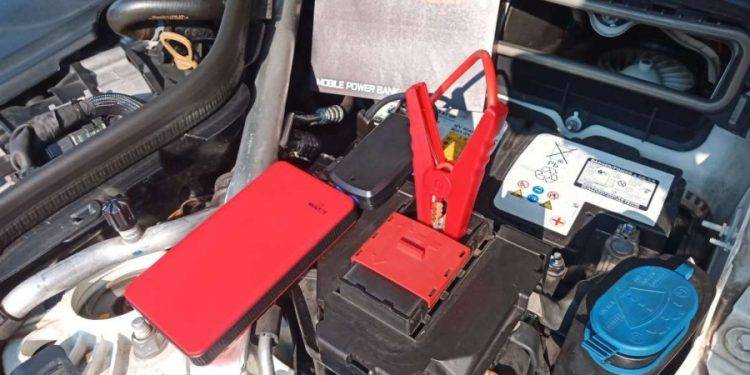 Cara Jumper Aki Mobil Pakai Powerbank dari Wealthy