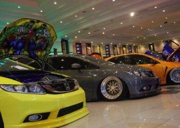 Cara Mudah Agar Mobil Tetap ‘Kinclong’ Tanpa ke Salon Mobil