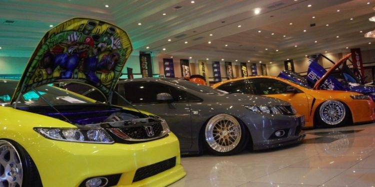 Cara Mudah Agar Mobil Tetap ‘Kinclong’ Tanpa ke Salon Mobil