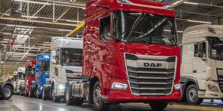 DAF Trucks Lanjutkan Kepemimpinan Pasar Truk Selama 27 Tahun di Inggris