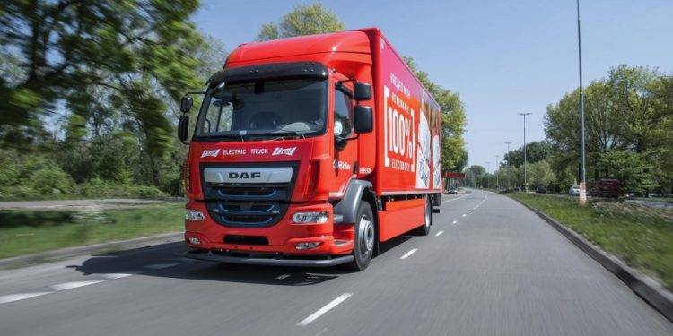 DAF Trucks Mulai Kirim LF Electric ke Pembeli, Baterai Sanggup Tempuh 280 Km