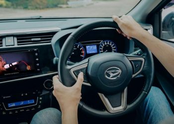 Daihatsu Berikan Tips Aman Bermanuver