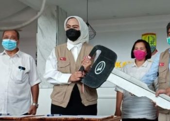 Daihatsu Sumbangkan Satu Unit Mobil Klinik ke Pemkab Karawang