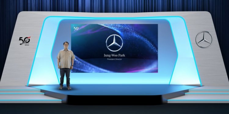 Daimler Indonesia Nobatkan PT HRM Jakarta sebagai Diler Terbaik 2019