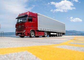 Daimler Luncurkan Mercedez-Benz Actros Terbaru, Diklaim Truk Paling Modern