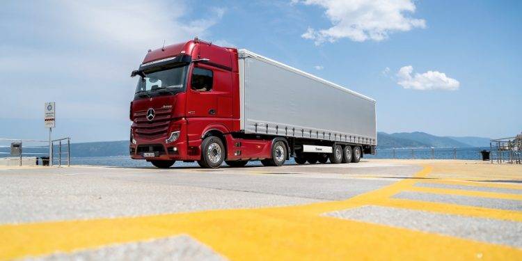 Daimler Luncurkan Mercedez-Benz Actros Terbaru, Diklaim Truk Paling Modern