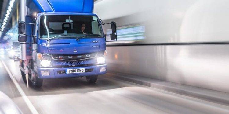 Daimler Rilis Aplikasi ‘eTrucks Ready’ Buat Truk Listrik FUSO eCanter