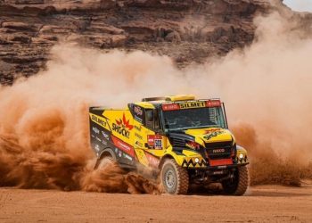Dakar 2022 Etape 12: Duel Panas Kamaz, Iveco dan Tatra