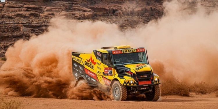 Dakar 2022 Etape 12: Duel Panas Kamaz, Iveco dan Tatra