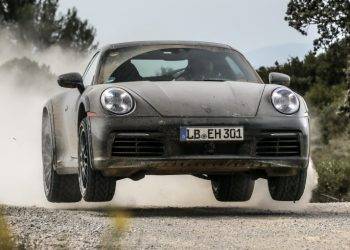 Dari Es Hingga Bukit Pasir, Porsche 911 Dakar Sukses Jinakkan Berbagai Jalur Ekstrim