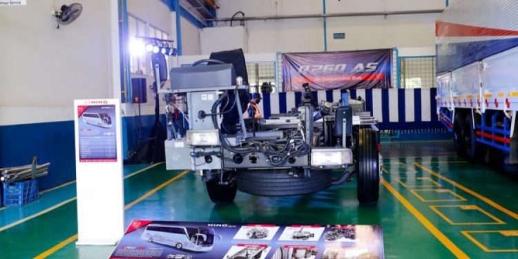 Digunakan untuk Bus High Deck, Lihat Cara Kerja Air Suspension pada Sasis Hino R260 AS