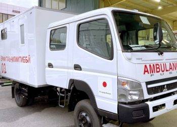 Dukung Perawatan Medis di Tajikistan, Mitsubishi Fuso Kirim 10 Truk Canter Ringan