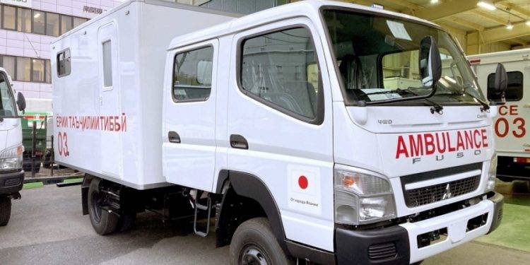 Dukung Perawatan Medis di Tajikistan, Mitsubishi Fuso Kirim 10 Truk Canter Ringan