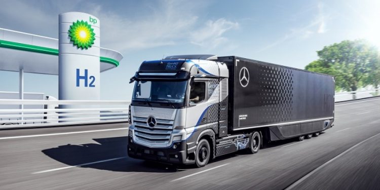 Gandeng BP, Daimler Truck Percepat Penyebaran Infrastruktur dan Truk Hidrogen di Inggris