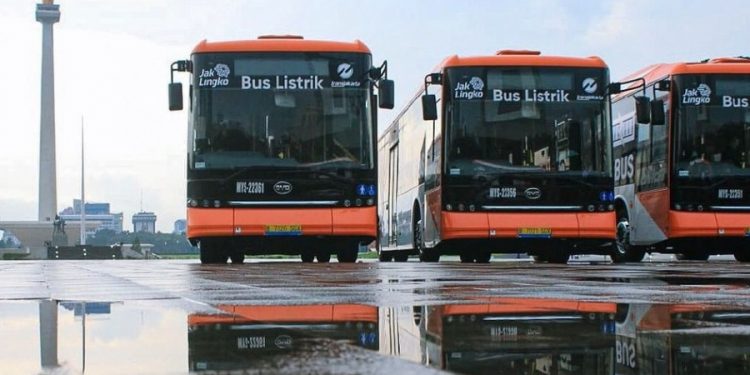 Gandeng TSU Oxford, Transjakarta Percepat Transisi Armada Bus Listrik