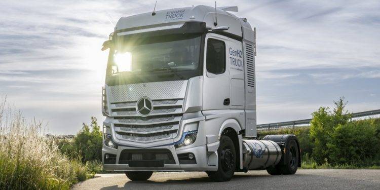 Gapai Tonggak Sejarah, Daimler Truck Uji Truk Berbahan Bakar Liquid Hydrogen