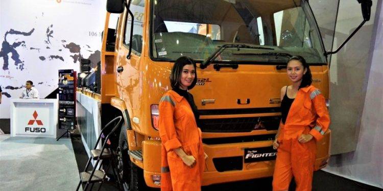 Hadir di GIIAS Makassar, Mitsubishi Fuso Bawa Fighter Super Long