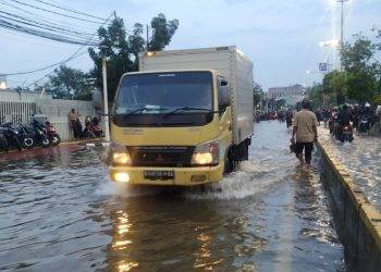 Hankook Bagi Tips Menjaga Ban Agar Aman Berkendara Saat Banjir