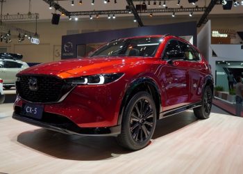 Hargai Para Designer, Mazda Resmi Jadi Official Car JFW 2023