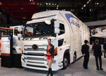 Hino Akan Luncurkan Truk Hybrid Profia, Punya Fitur Artificial Intelligence