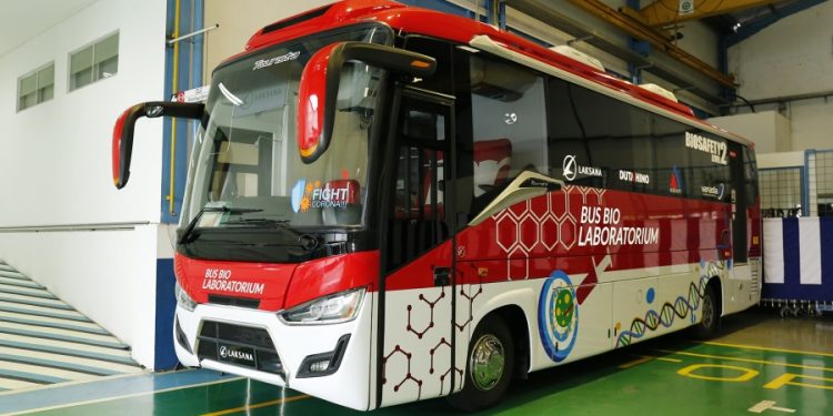 Hino FC Disulap Jadi Mobile PCR Lab dengan Standar BSL 2