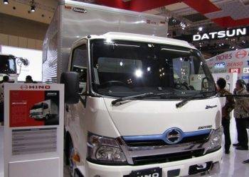 Hino Jamin Truk Bermesin Euro2 dan Euro4 Sanggup Tenggak B30