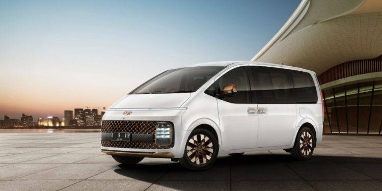 Hyundai Staria, MPV Premium dengan Tampang Pesawat Luar Angkasa