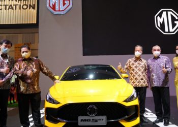 Ini yang Membuat Menteri Airlangga Hartananto Terpukau di Booth MG