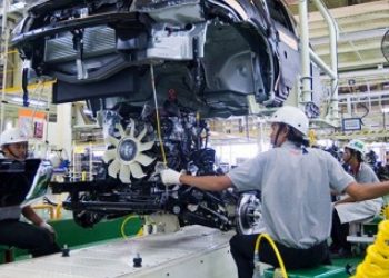 Intip Resep Rahasia Ketangguhan Mesin Isuzu