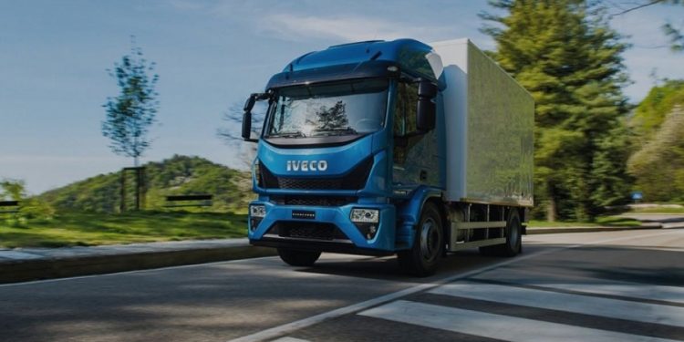 Iveco Gandeng Continental Kenalkan Solusi Pemantau Aktifitas Sopir Truk